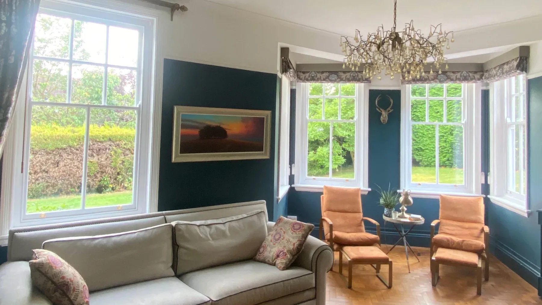 lounge windows with fineo glass